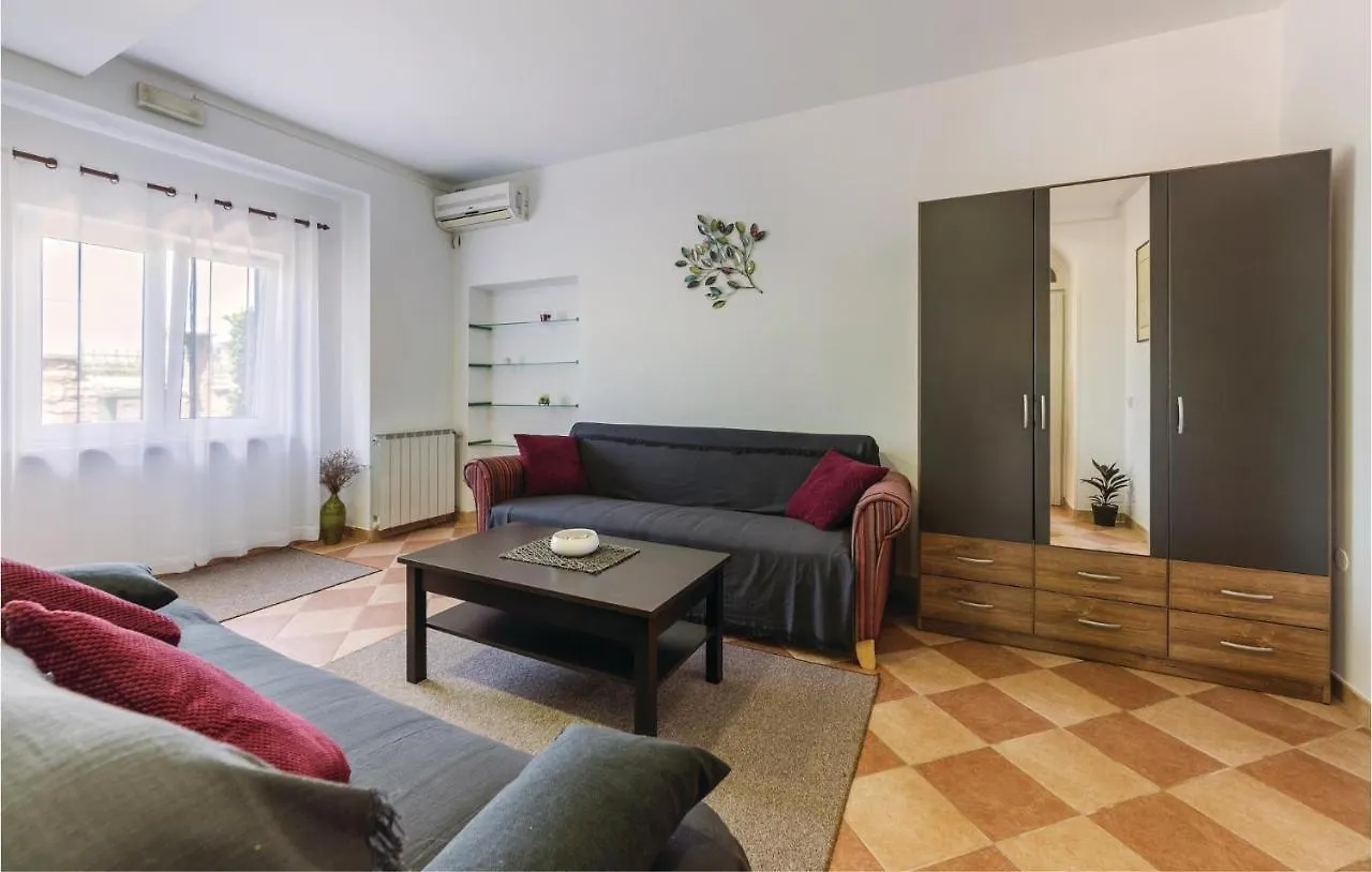 Cozy Apartment In Galizana With Kitchen